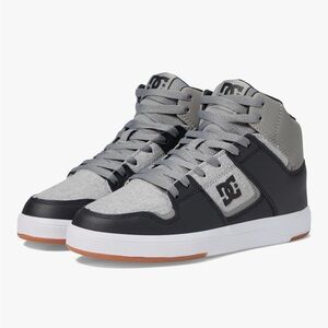🩶 DC “Cure” Skateboarding High-Tops Size 11.5 in Gray 🩶